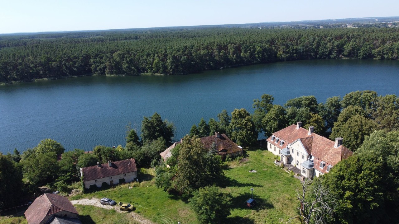 LUBUSKIE-Pałac,dwór,folwark na półwyspie otoczony wodami jeziora -CUDNE MIEJSCE!
