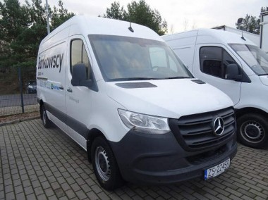 Mercedes-Benz Sprinter-1