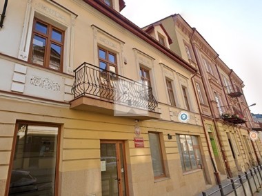 Lokal w centrum Przemyśla I piętro z parkingiem-1