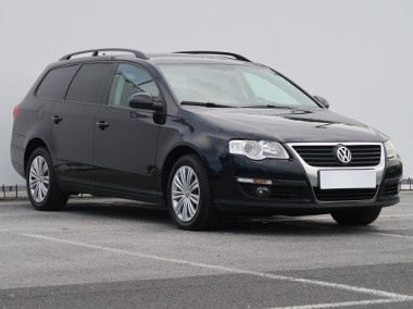 Volkswagen Passat B6 , Klimatronic, Tempomat, Podgrzewane siedzienia-1