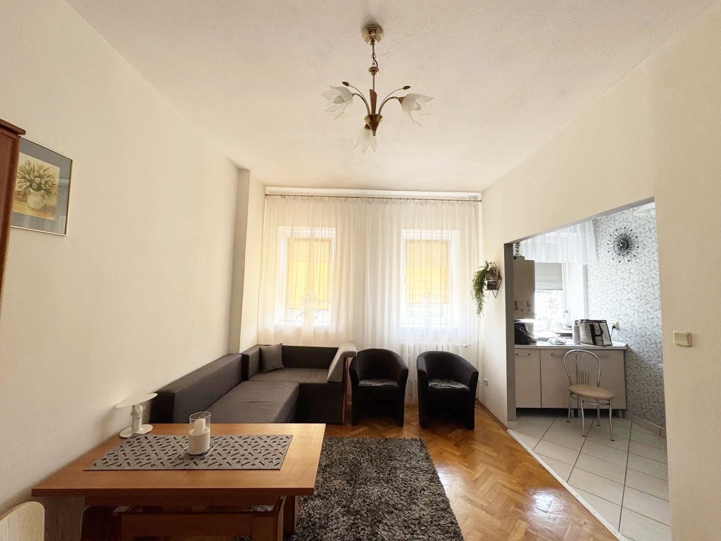 CENTRUM, 5 min do Rynku, 36m2, C.O. MIEJSKIE, I PIĘTRO
