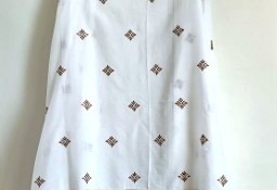 Duża chusta szal dupatta haftowana biała wzór bawełna orient hidżab hijab turba