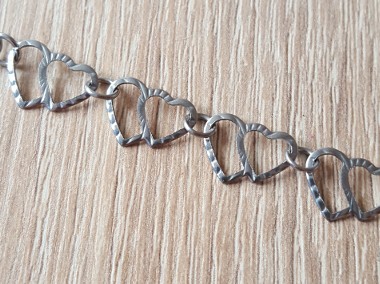 Nowa bransoletka metalowa srebrny kolor serca serduszka celebrytka lekka delika-2
