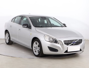 Volvo S60 II , Skóra, Navi, Klimatronic, Tempomat, Parktronic