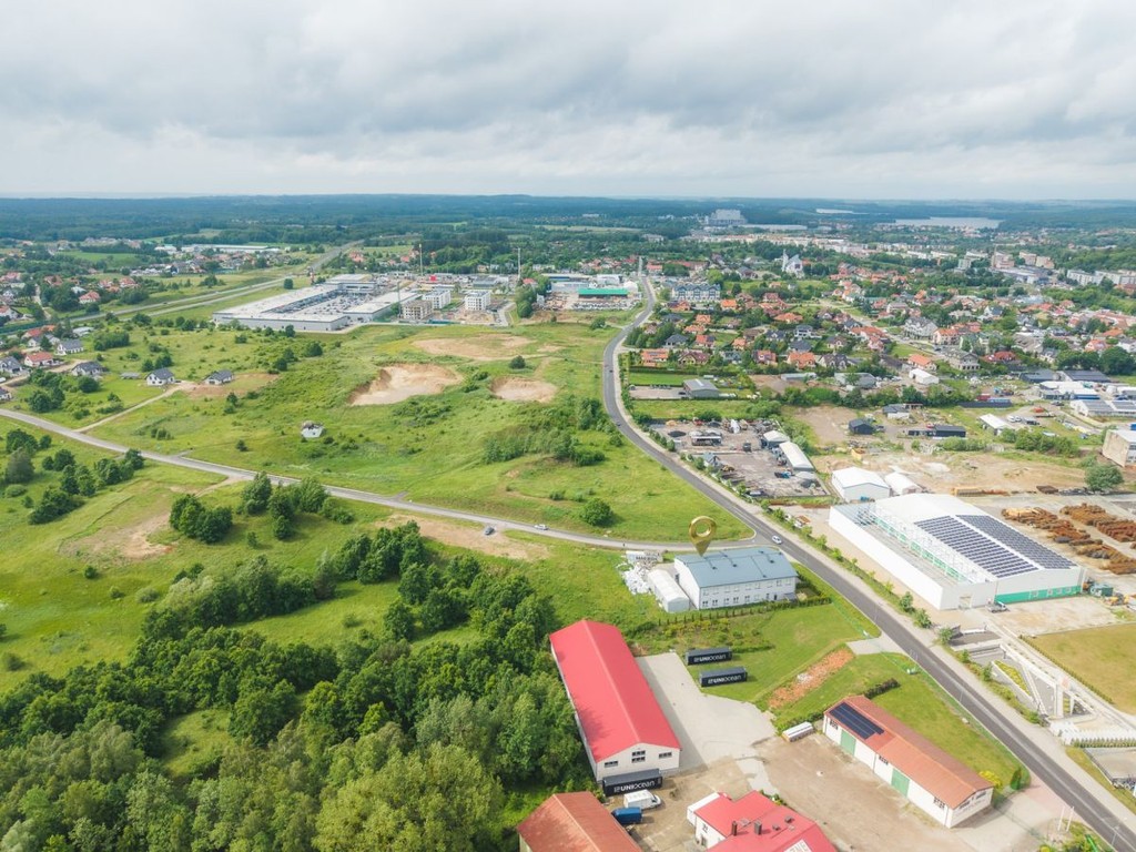 Hala produkcyjno‑magazynowa z biurami i mieszkanie - Więcej