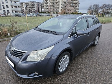 **Toyota AVENSIS 2.0D 2009r -  ładny stan**-1