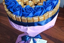 Piękny bukiet z różami, Ferrero i Merci