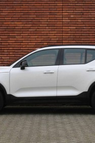 Volvo XC40 B3 Plus Dark 2.0 B3 Plus Dark (163KM) Podgrzewana szyba przednia-2