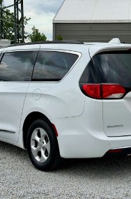 Chrysler Pacifica-2