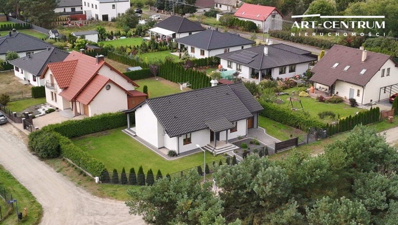 Dom na sprzedaż, 4 pokoje, 134 m², Łochowice