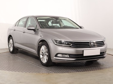 Volkswagen Passat B8 , Salon Polska, Automat, Skóra, Navi, Klimatronic, Tempomat,-1