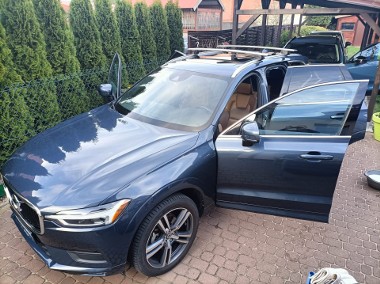 Sprzedam Volvo XC60 T5 AWD 4x4 Momentum -1
