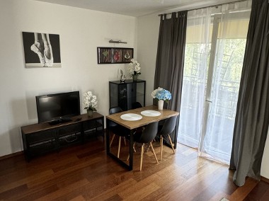 Apartament PRZY METRZE, 63m2, 2 garaże -1