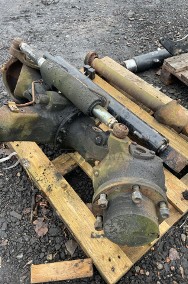 Fendt 209F - zwrotnica mostu przedniego prawa F260310020310-2