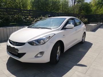 Sprzedam zadbanego Hyundaya Elantre z grudnia 2012 roku
