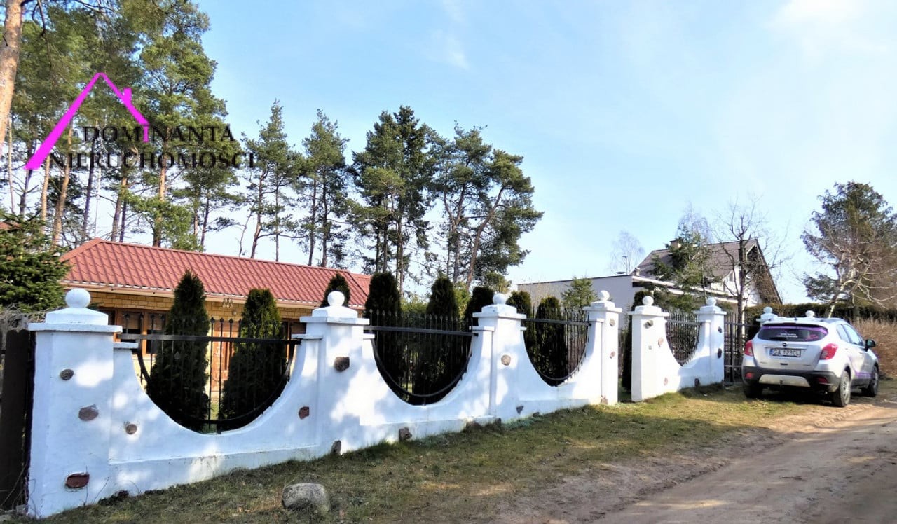 Działka z murowanym domem nad jeziorem Sitno - Widok 6