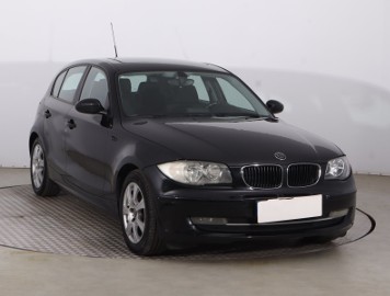 BMW SERIA 1 , Navi, Klimatronic, Parktronic, Podgrzewane siedzienia,ALU