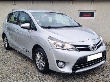 Toyota Verso-1