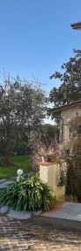 Urokliwy wiejski dom w Toskanii-4