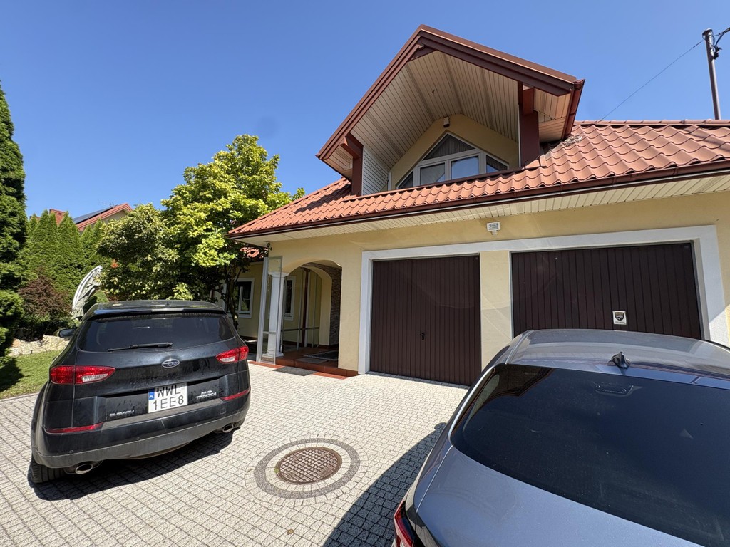 5-room house & single family of 303 m²