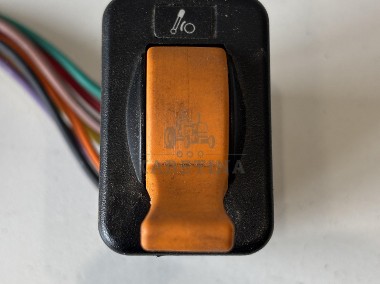John Deere seria 6000 7000 8000 R - przełącznik hamulca ręcznego RE313498-1