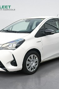 Toyota Yaris III Hybrid 100 Active Hatchback. DW6AW57-2