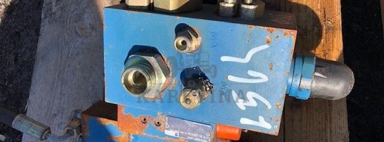 Liebherr L564 - Rozdzielacz Hydrauliczny-1