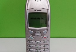 Nokia 6210 z orginalną ładowarką. 