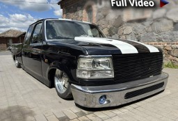 Ford F-Seria IX Lowrider 1994 Black Edition skóra air-ride show car na reklame firmy