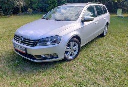 Volkswagen Passat B7 .