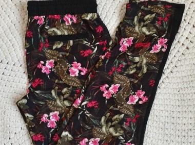 Nowe spodnie haremki Cropp L 40 wzór kwiaty floral exotic lekkie przew-1