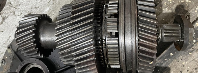 JCB Fastrac - kosz skrzyni biegów-1