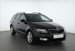 Skoda Octavia III , Salon Polska, Klima, Parktronic, Podgrzewane siedzienia