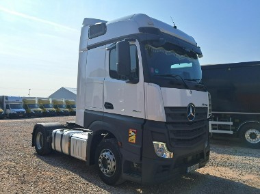 Mercedes-Benz Actros-1