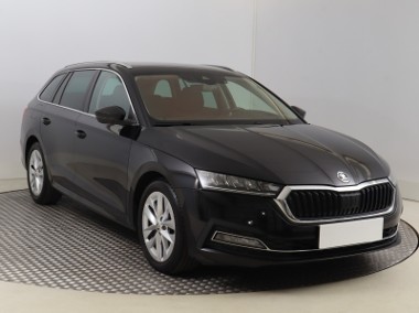 Skoda Octavia IV , Automat, VAT 23%, Navi, Klimatronic, Tempomat, Parktronic,-1