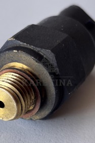 Deutz Czujnik Ciśnienia Oleju 04213020 04215744-2