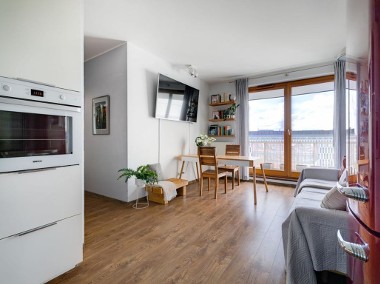 3pokojowe mieszkanie,2 balkony, komórka i garaż-1