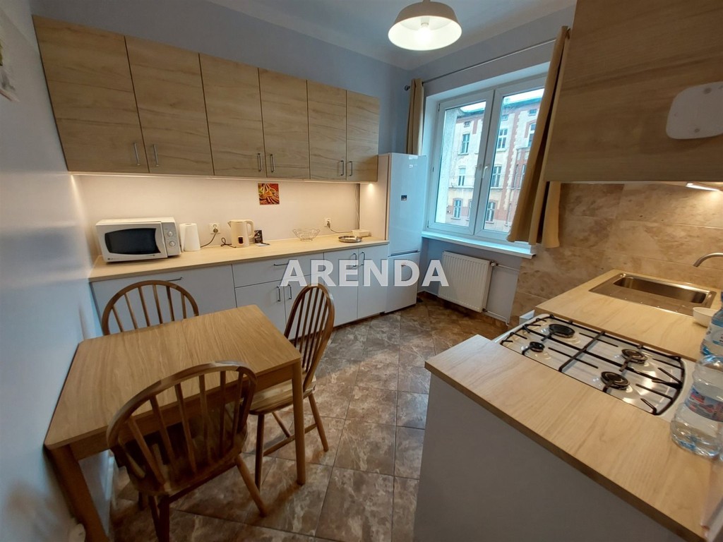 Mieszkanie na wynajem, 79 m² Centrum