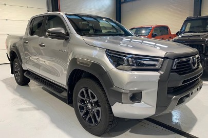Toyota Hilux VIII Double Cab Invincible Double Cab Invincible 2.8 204KM