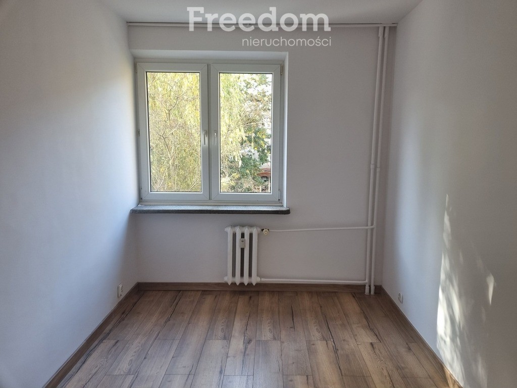 Trzy pokoje, oddzielna kuchnia, ul.Krymska – pohled 4