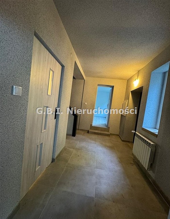 Nieduży, wolnostojący dom w centrum Oświęcimia - Widok 3