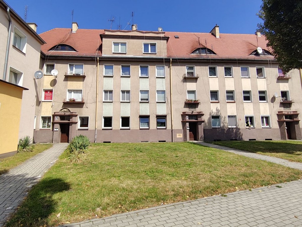 Mieszkanie 3-pokojowe na parterze – Oleśnica