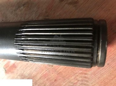 JCB 4CX - PÓŁOŚ MOSTU ~ TYŁ / L= 993 MM FREZY 33-33-1