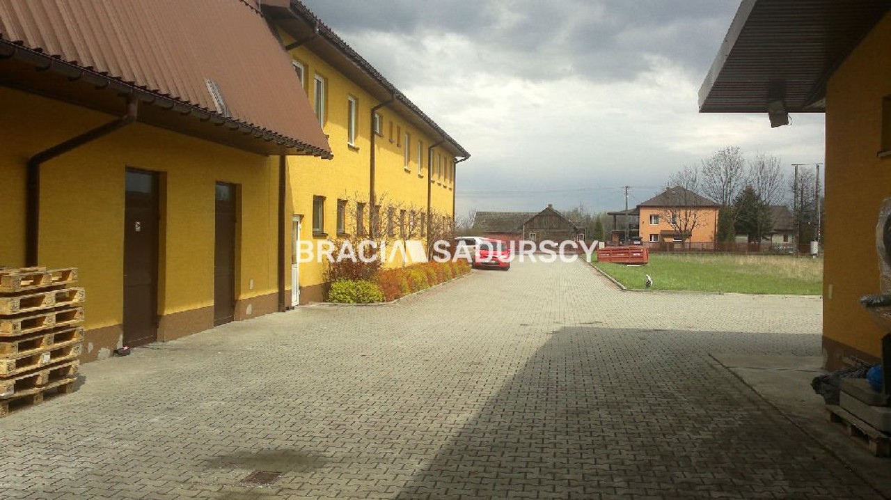 Budynek produkcyjny na sprzedaż - okolica Myślenic, małopolskie