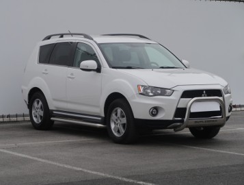 Mitsubishi Outlander II , Skóra, Klimatronic, Tempomat