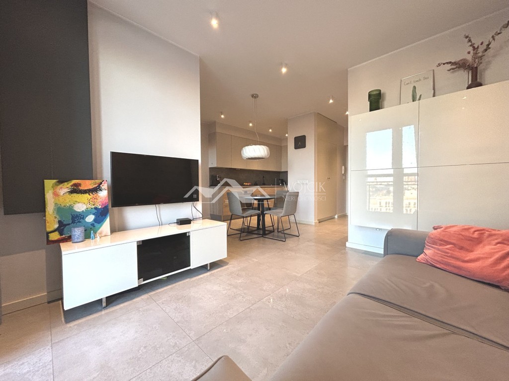 ŚLICZNY 3 POKOJOWY APARTAMENT W SAMYM CENTRUM - Widok 5