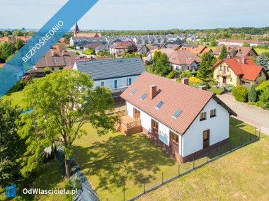 Piękny jednorodzinny Dom gotowy do zamieszkania.-1