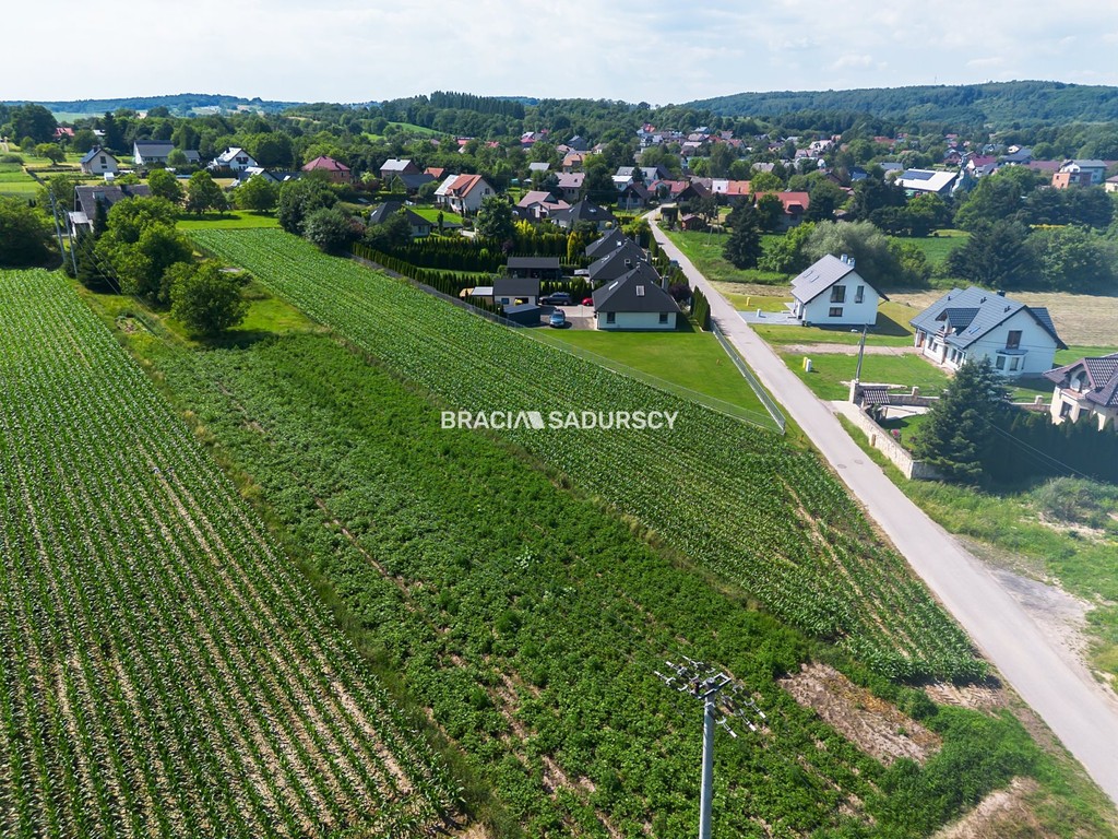 Działka budowlana 34 ar Morawicagm. Liszki – pohled 4