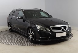 Mercedes-Benz Klasa E W212 , Automat, Skóra, Navi, Xenon, Bi-Xenon, Klimatronic,