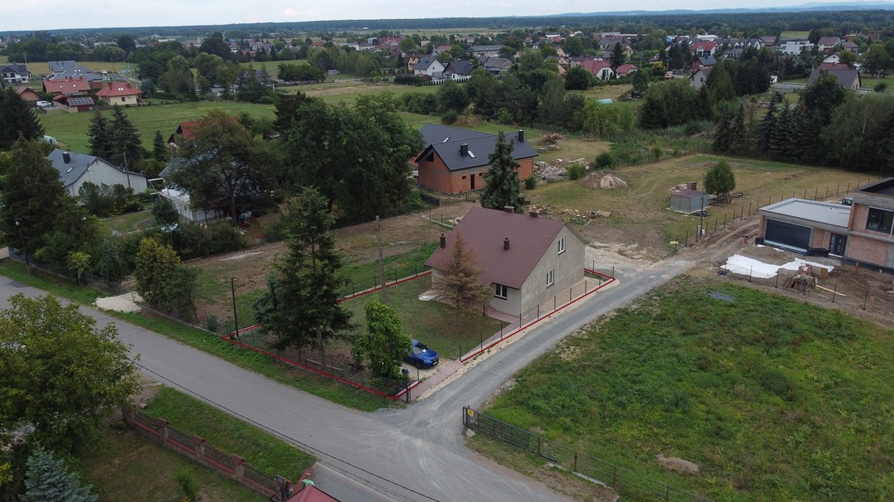 Dom w atrakcyjnej lokalizacji - Wola Batorska